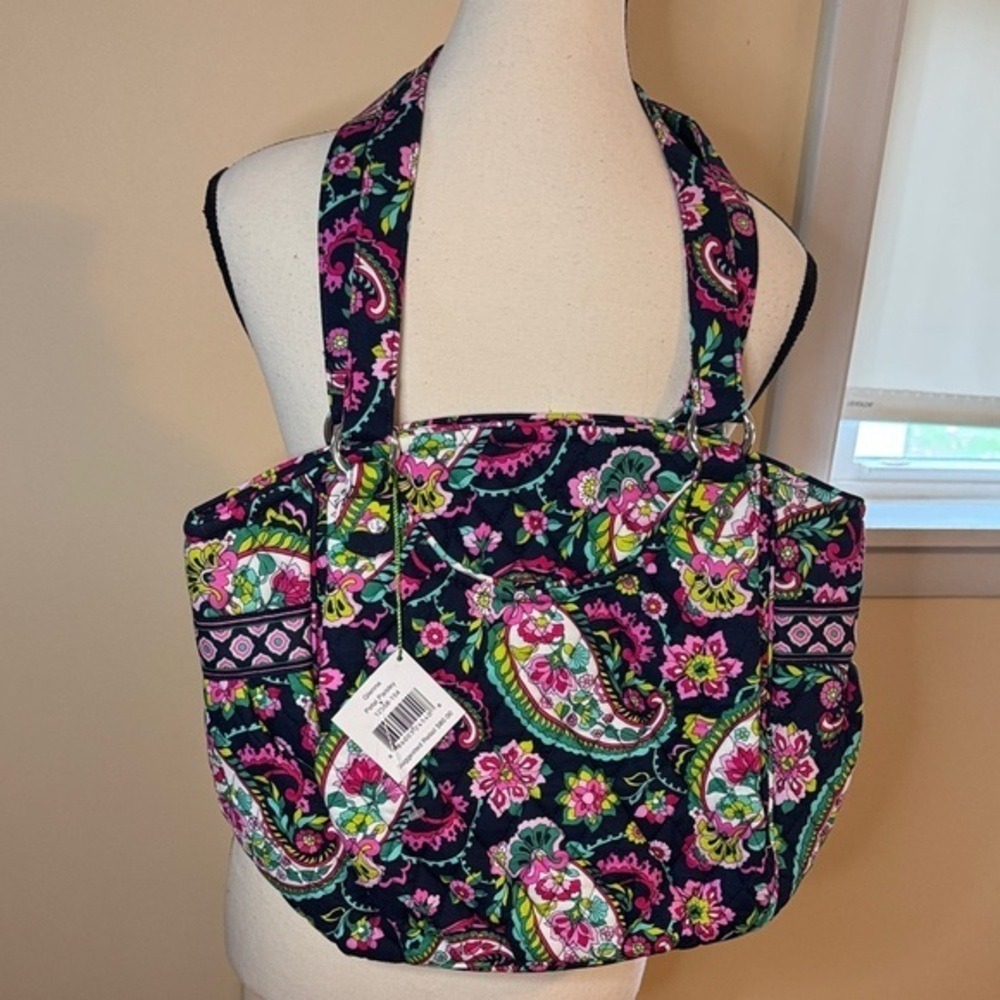 Vera Bradley NWT colorful paisley hand bag